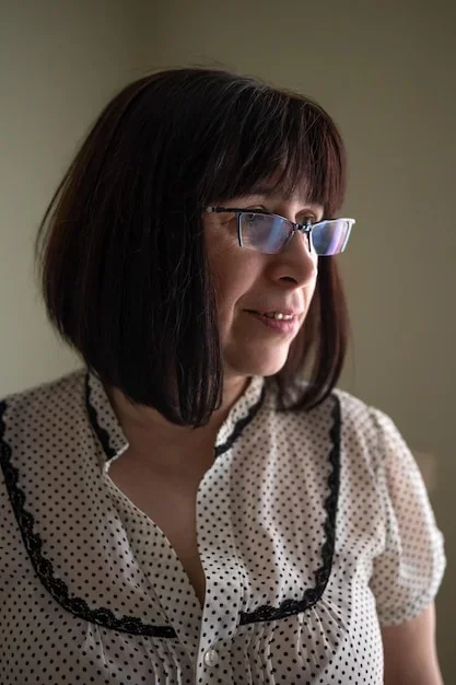 Fringes rideau sur les cheveux