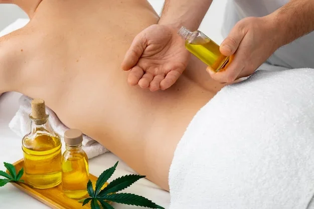 Panneau de massage avec huile essentielle de gaulthérie sur la zone intercostale douloureuse